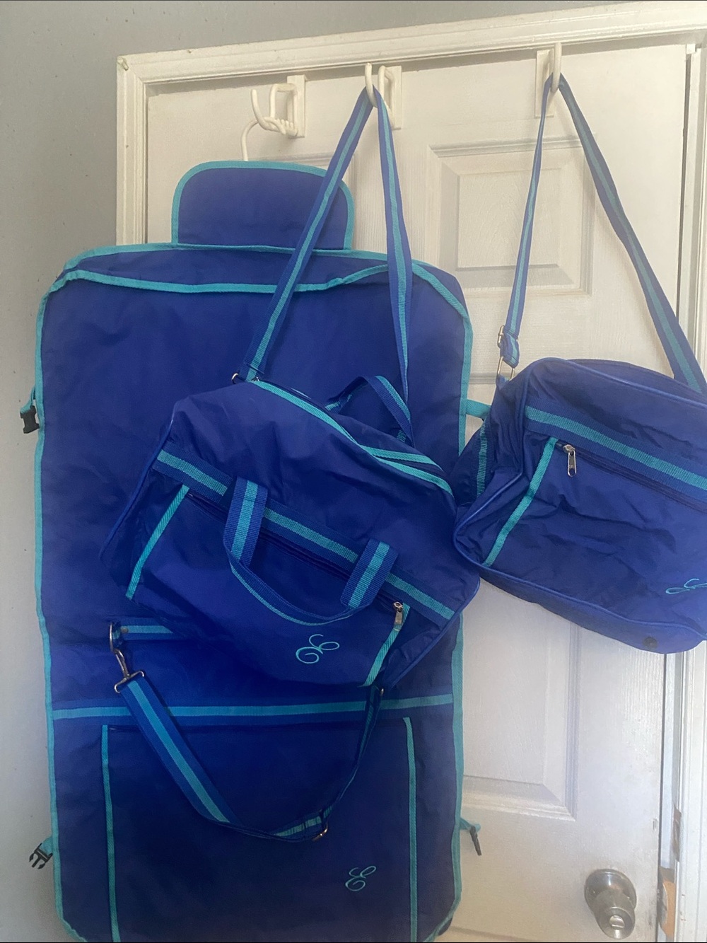 NEW  UNISEX Blue & Teal Matching Travel Bag Set with Embroidered 'E' NWOT
